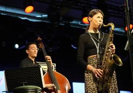 La saxo tenor Melissa Aldana, durante su actuación en el Festival de Jazz de Vitoria.