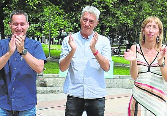 Iker Casanova, Oskar Matute e Izortze Santin, en Barakaldo.