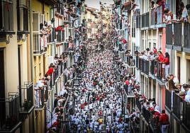 Los Sanfermines encaran su recta final con los encierros más rápidos y limpios que se recuerdan