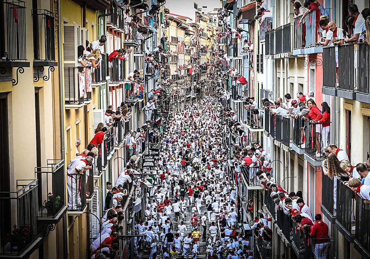 Los Sanfermines encaran su recta final con los encierros más rápidos y limpios que se recuerdan