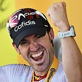 Ion Izagirre gana la decimosegunda etapa en el Tour más vasco