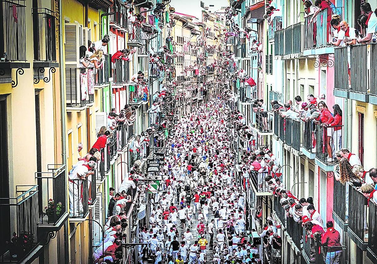 Los toros de Jandilla protagonizaron ayer una carrera muy peligrosa aunque con solo tres heridos de menor consideración.