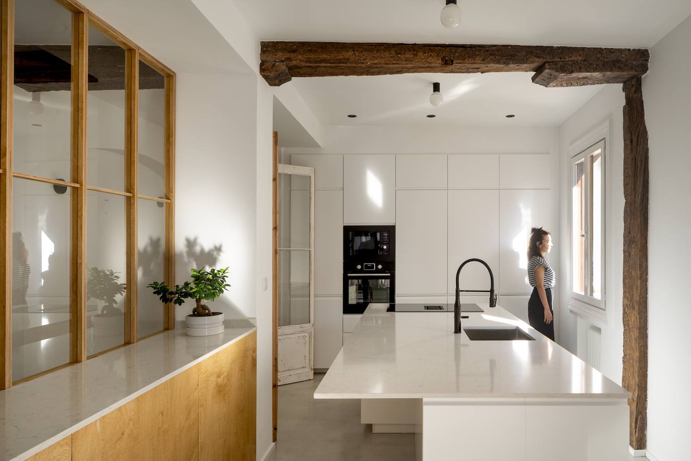 El piso clásico (pero moderno) de una pareja en el Casco Viejo