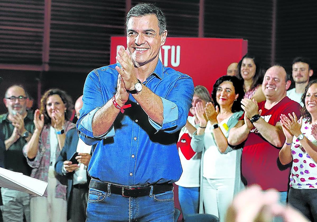 Sánchez adopta un tono triunfalista y asegura que la victoria «está cada vez más cerca»