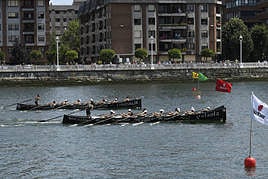 En directo, la bandera de Sestao