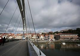 Según la víctima, los hechos se produjeron en la parte trasera del frontón de Plentzia.