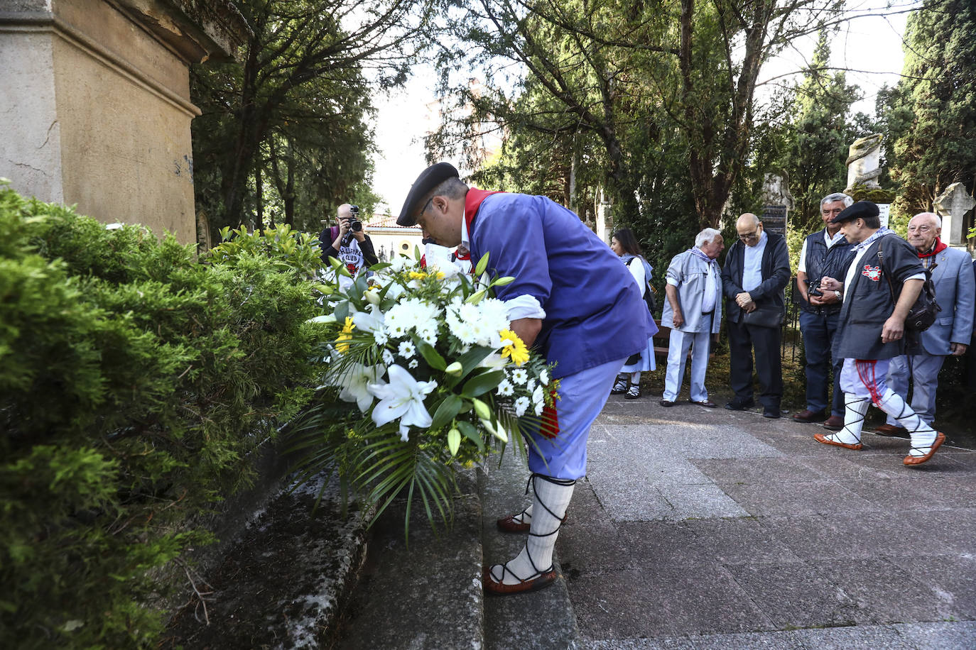 Un recuerdo a los blusas y neskas caídos