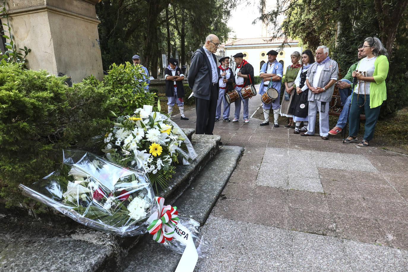 Un recuerdo a los blusas y neskas caídos