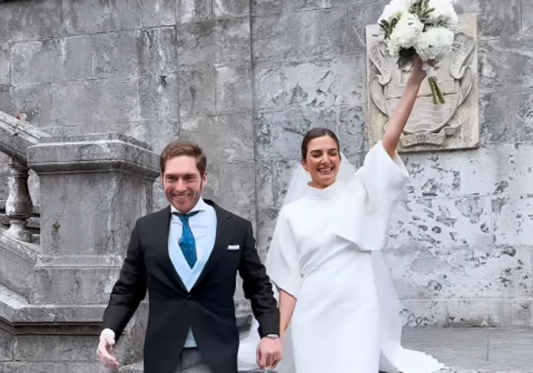 Imagen principal - Marta Pombo, muy emocionada por conocer a Jaime Lafita en una boda en Bilbao