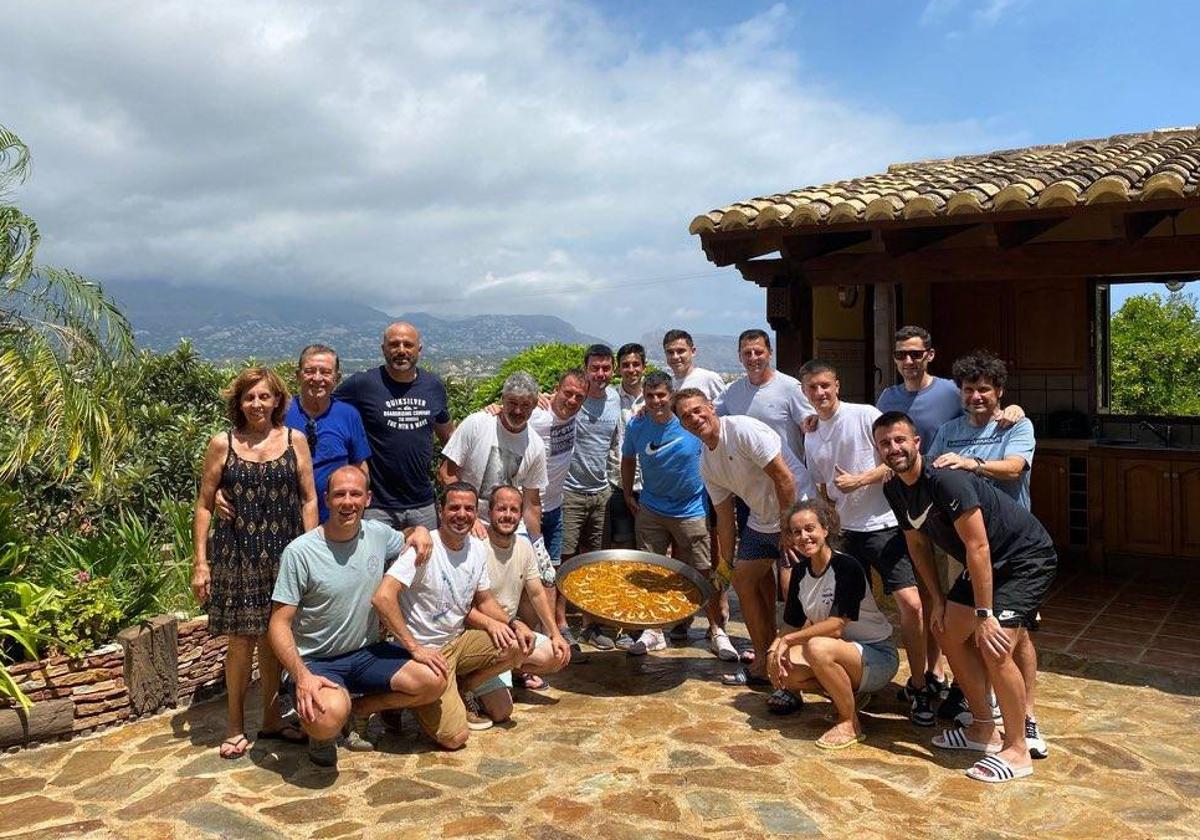 El técnico se llevó a su casa de Altea a la mayoría del cuerpo técnico y empleados del club.