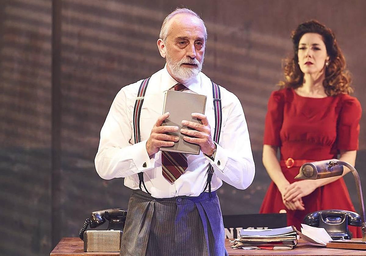 Gonzalo de Castro da vida al productor Selznick, conocido por levantar el clásico 'Lo que el viento se llevó'.