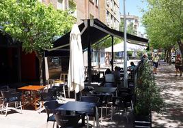 Además de las terrazas en las aceras y calles peatonales, el pasado año también se cobró a las que aún estaban ubicadas en las zonas de aparcamiento.