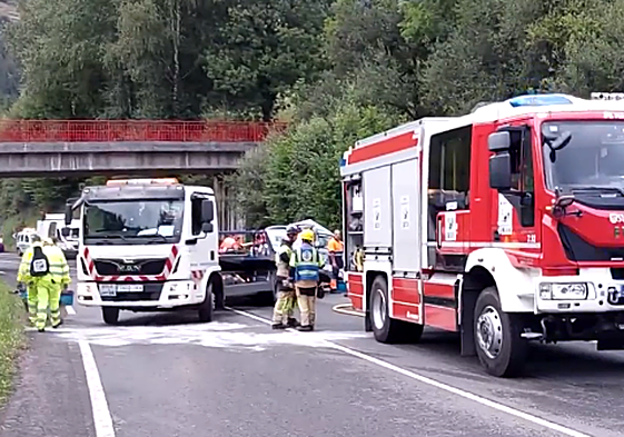 El accidente mortal se ha producido en el kilómetro 50 de la GI-627 a la altura de Bergara.