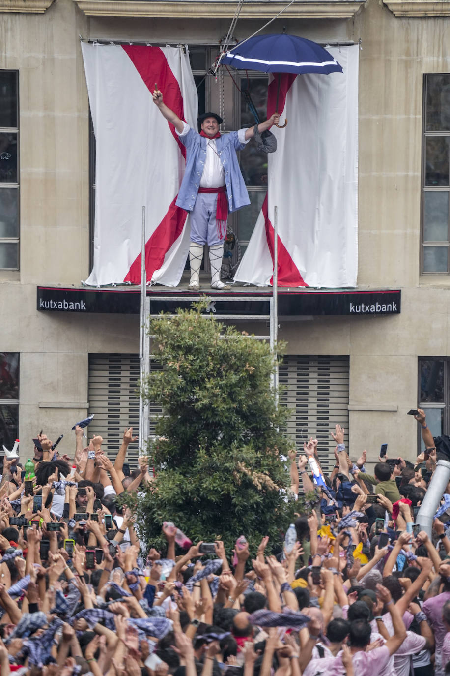 Las mejores fotos del Chupinazo y la Bajada de Celedón