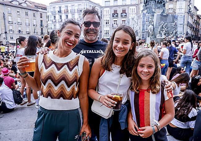 Los holandeses Nora Van der Have y Tirza, Merijn y Sue de Nijs.