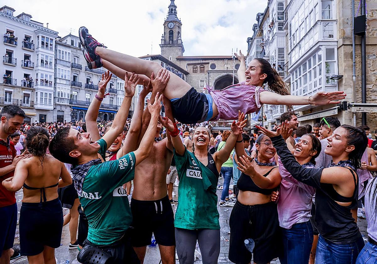 Arkaitz Salazar, Idurre Bustillo, Eudes Vázquez, Paula Meroño, Carlos Martínez, Eider Sorga y Mariana y Paola Pellegrino.