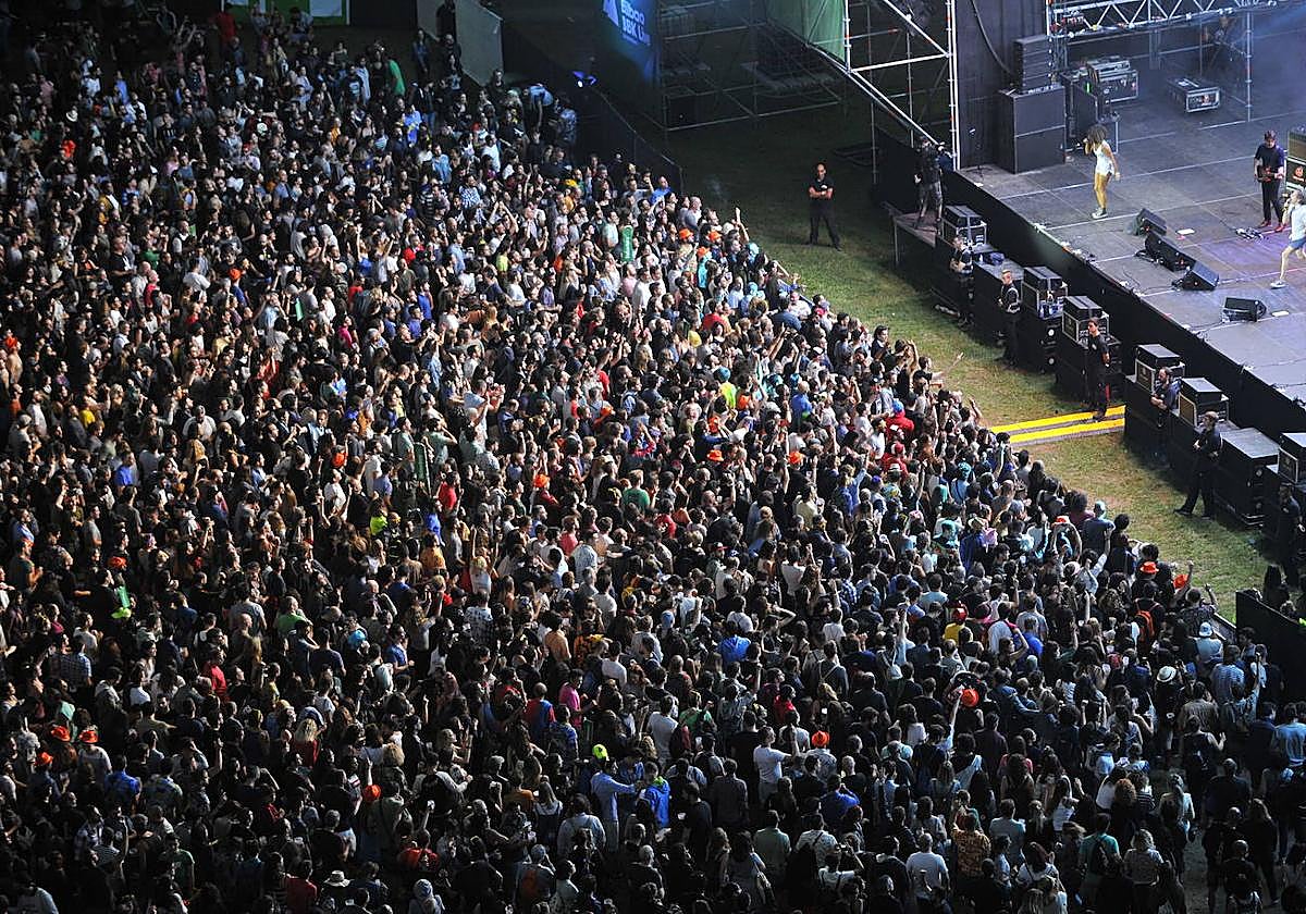 Consumo expedienta a un festival por primera vez por prohibir la entrada de comida