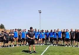 Plantilla y cuerpo técnico del Deportivo Alavés.