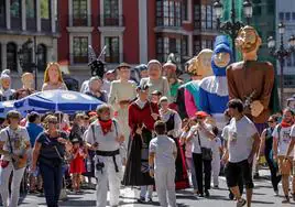 Los gigantes y cabezudos tomarán las calles de Bilbao por las mañanas en Aste Nagusia