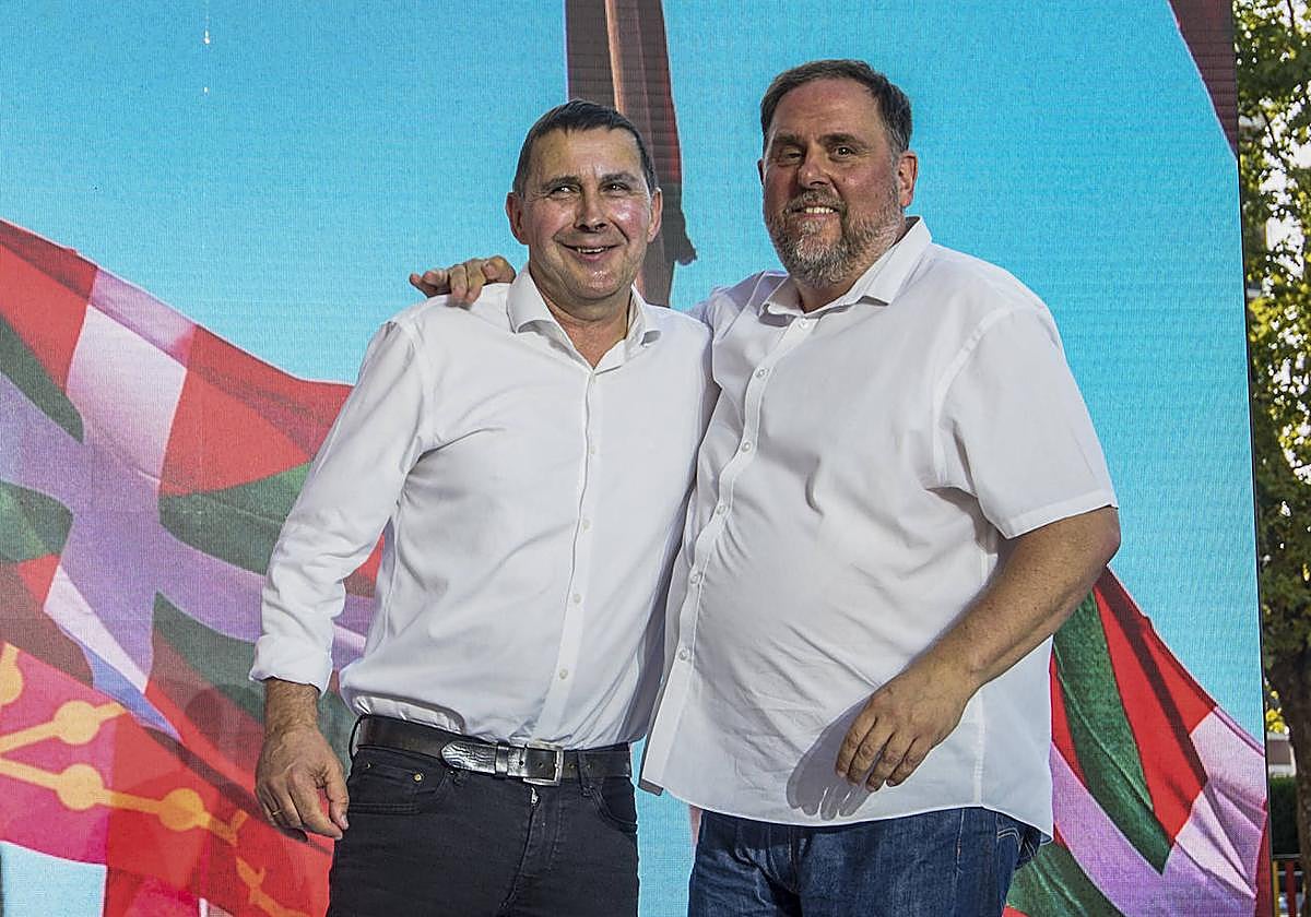Arnaldo Otegi y Oriol Junqueras.