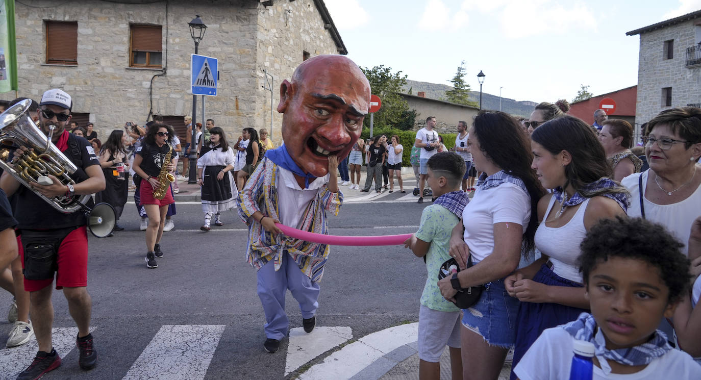 La Bajada del Brujo en Nanclares de la Oca, en imágenes