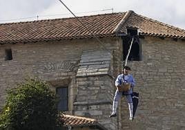 La Bajada del Brujo en Nanclares de la Oca, en imágenes