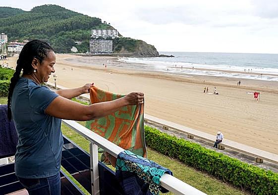 Las playas de los pueblos de la costa, como Bakio, se han visto prácticamente vacías muchas jornadas..