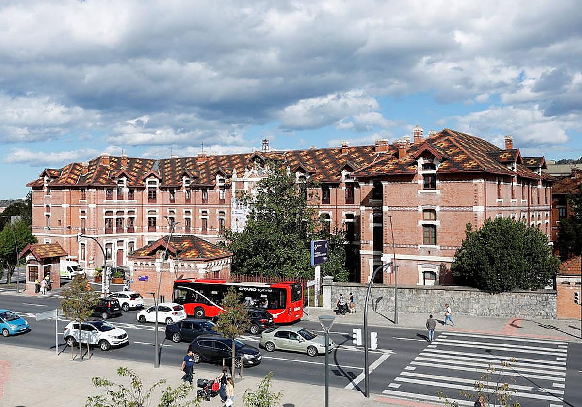 Entrada al Hospital de Basurto.