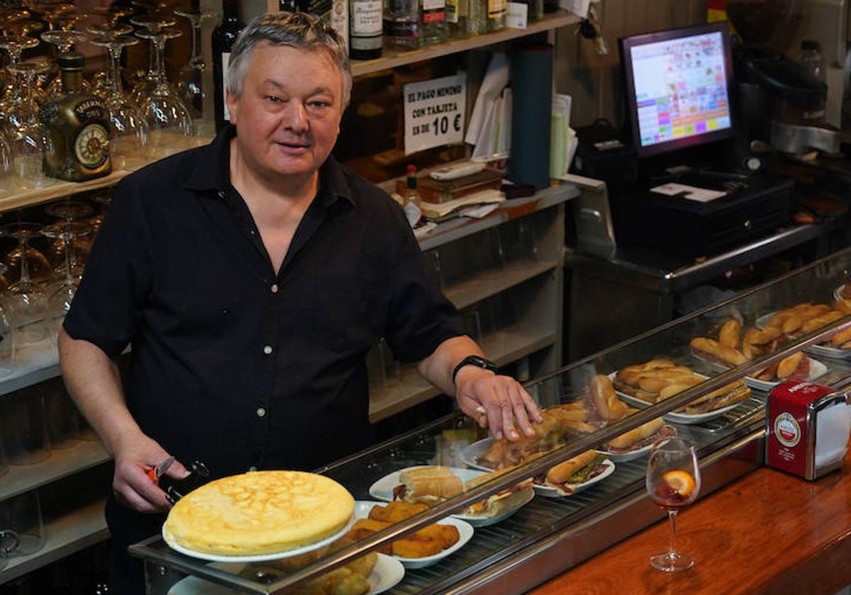 José Ros, el responsable de Taberna Dos, en Ledesma.