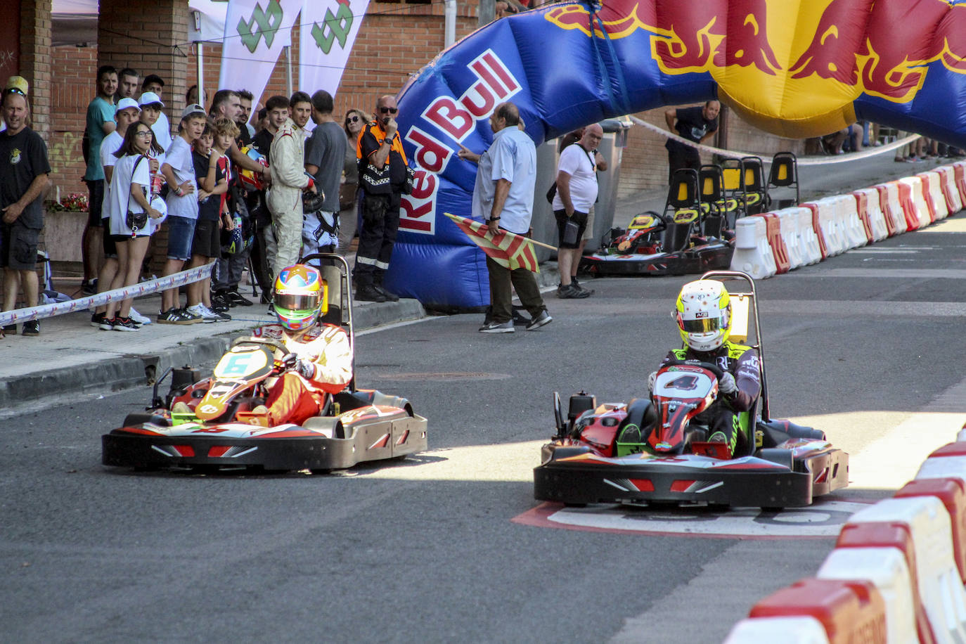 Las mejores imágenes de la carrera de karting en Llodio