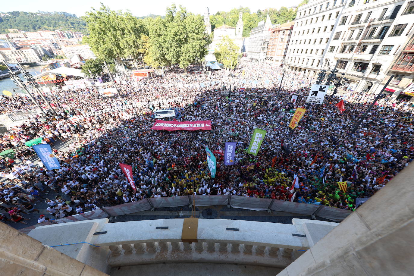 Bilbao descorcha la Aste Nagusia