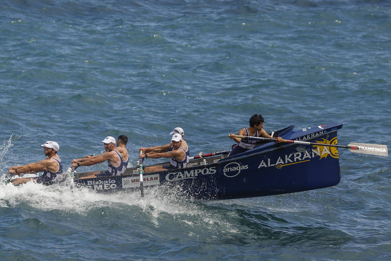 Urdaibai recupera su versión arrolladora