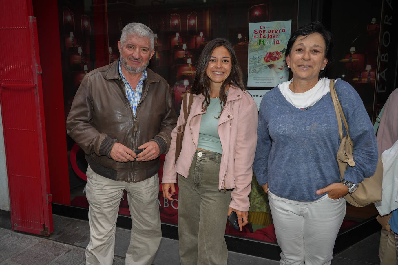 Emilio y María Eugenia Álava, con Rosana Carrascal. 