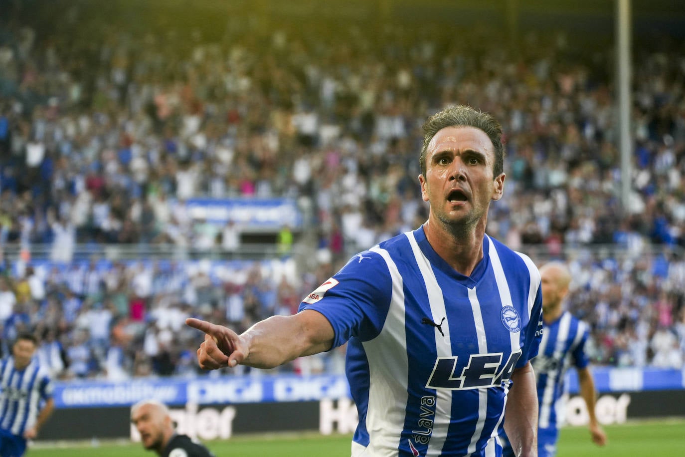 El fútbol de Primera vuelve a Mendizorroza