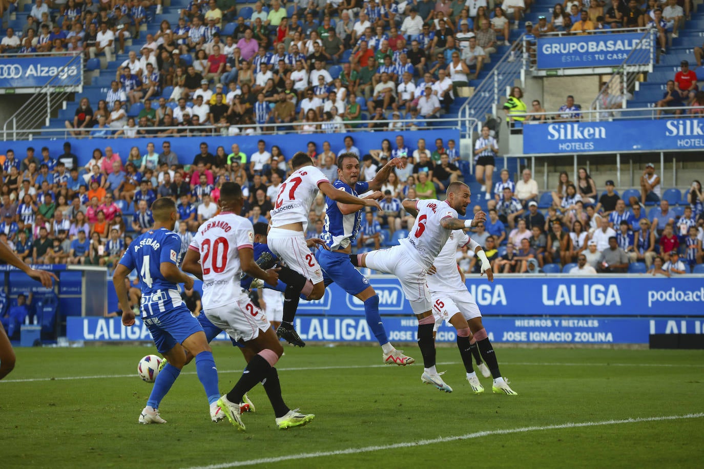 El fútbol de Primera vuelve a Mendizorroza