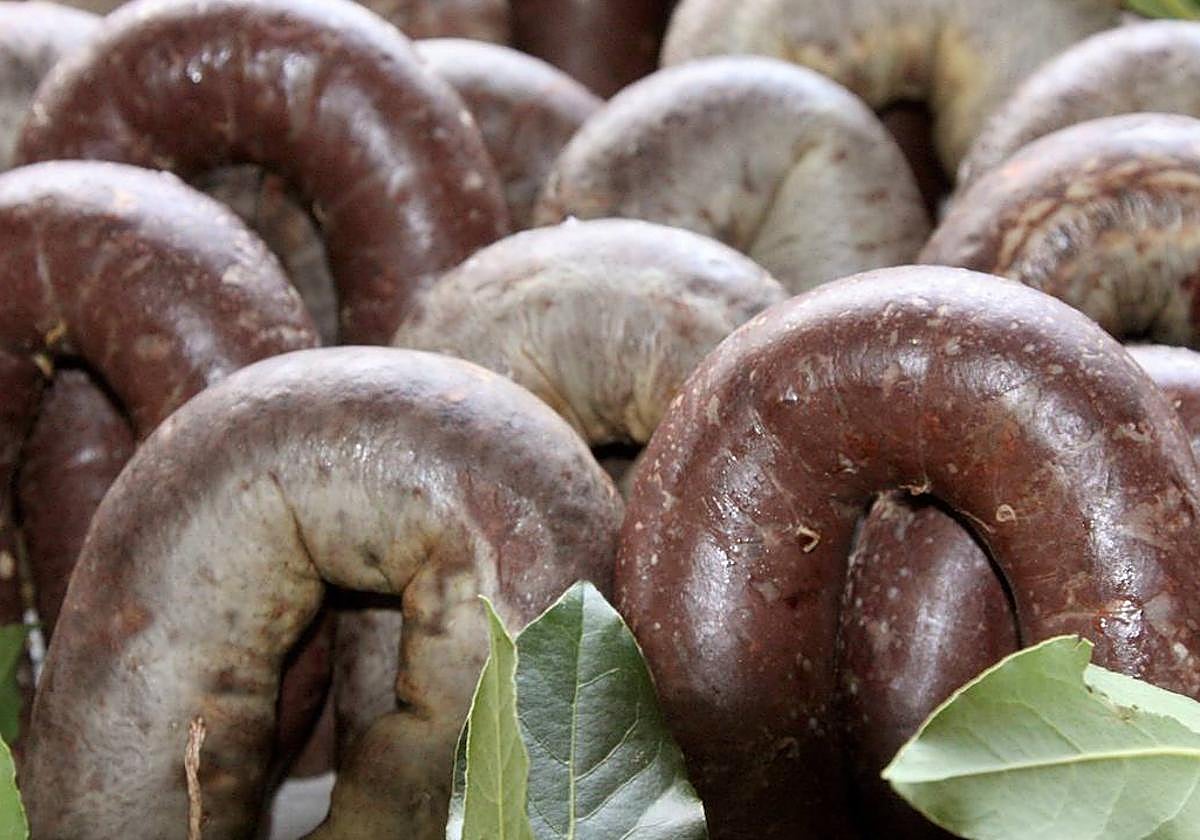 Retiran varios lotes de una marca de morcillas y de otra de habas