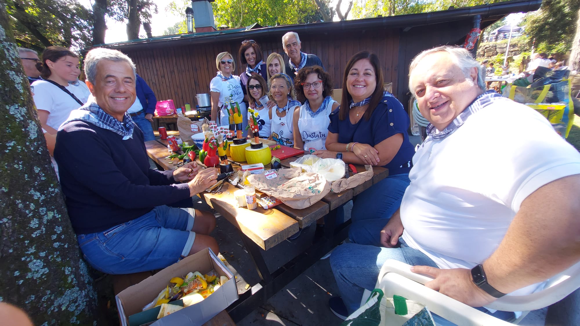 Sabin Arana, Ana Diez, Lorea Abendaño, Argi Arcelay, Marga Barandica, 'Pitxi' Vargas, Kartxu Sojo, Gurutze Izquierdo, Maribi Mora y Patxi Inclán