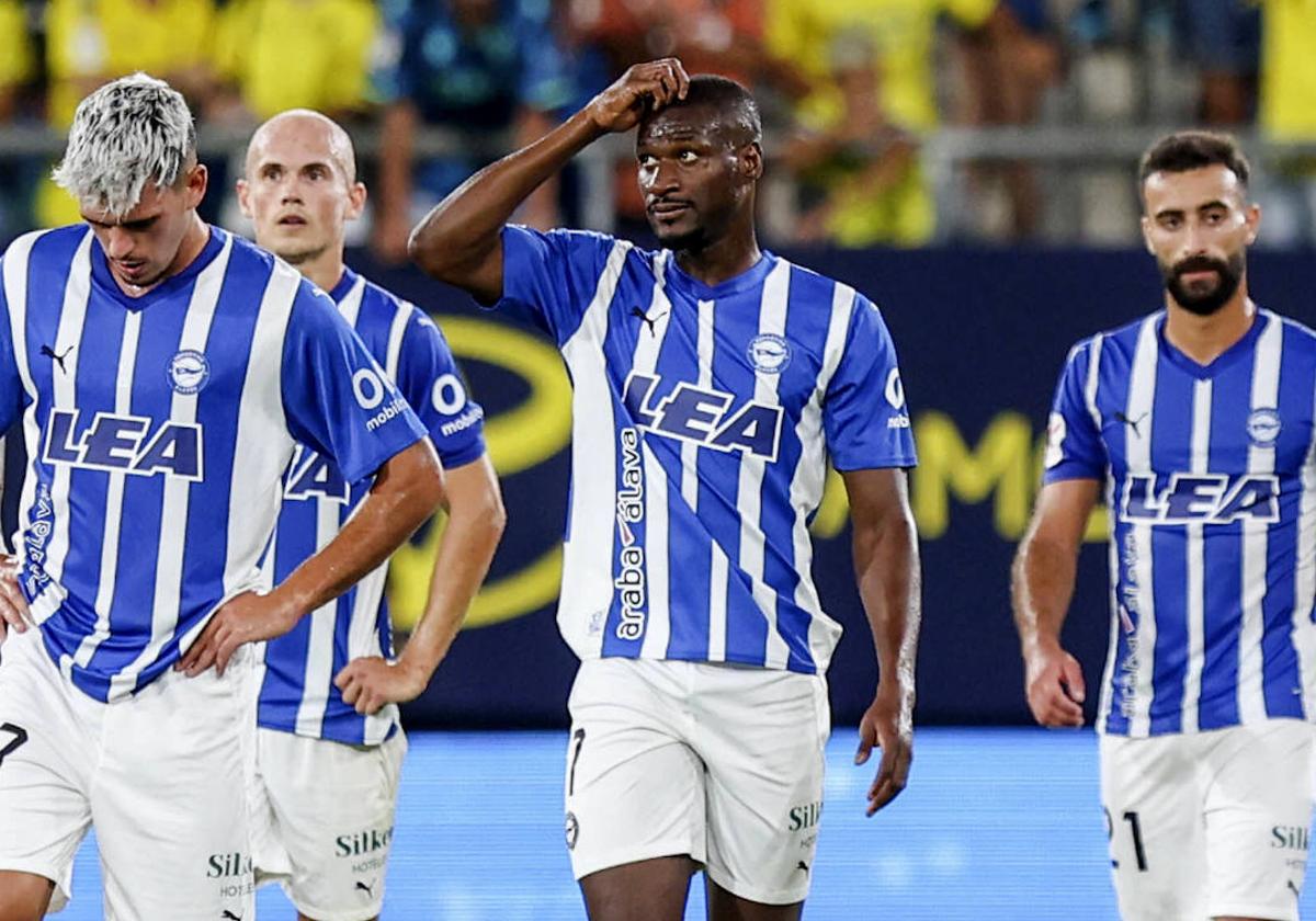 Sylla se lamenta en el partido en Cádiz.