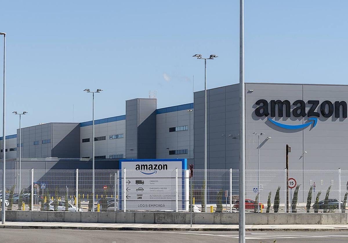 Los trabajadores deberán acudir al menos tres días a las instalaciones.