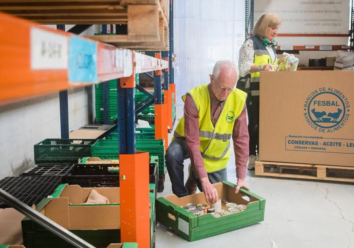 Banco de Alimentos de Álava: El sorprendente origen de los voluntarios  cogiendo comida de la basura | El Correo