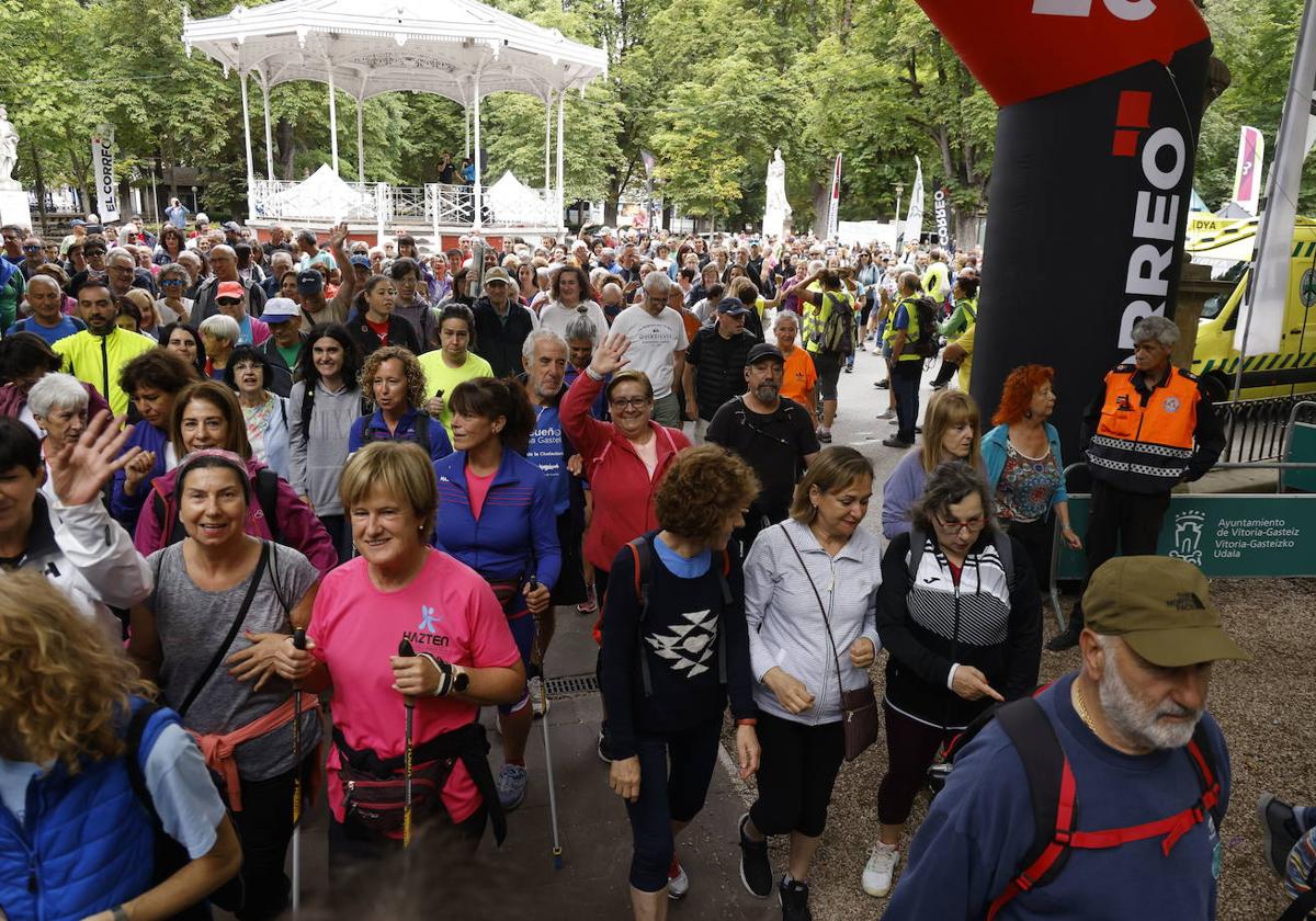 Participantes en una edición anterior de la Marcha Solidaria Green.