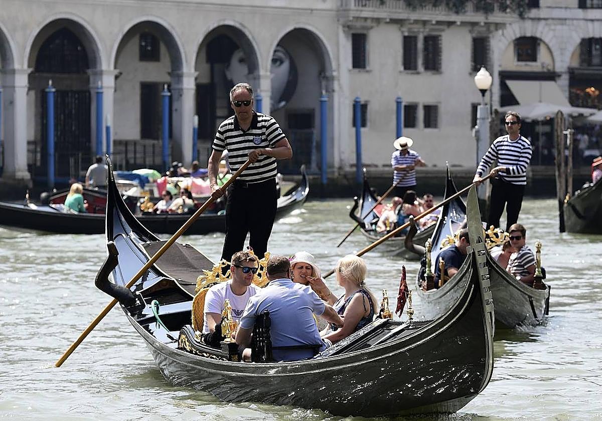 Venecia estudia imponer una tasa de entrada para frenar el aluvión de turistas