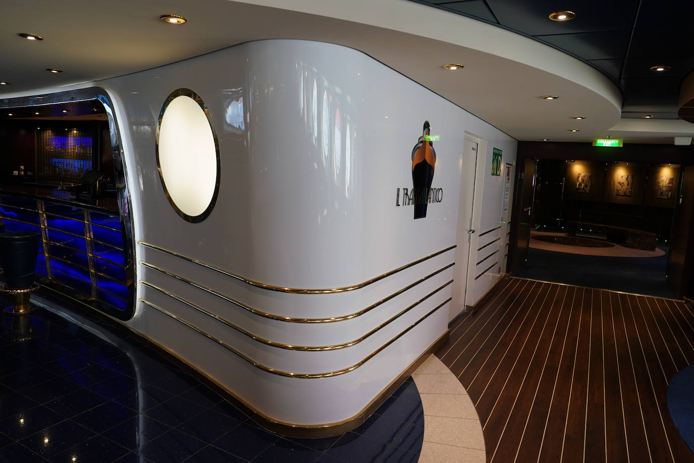 Así el MSC Fantasia, el colosal crucero que ha llegado a Getxo