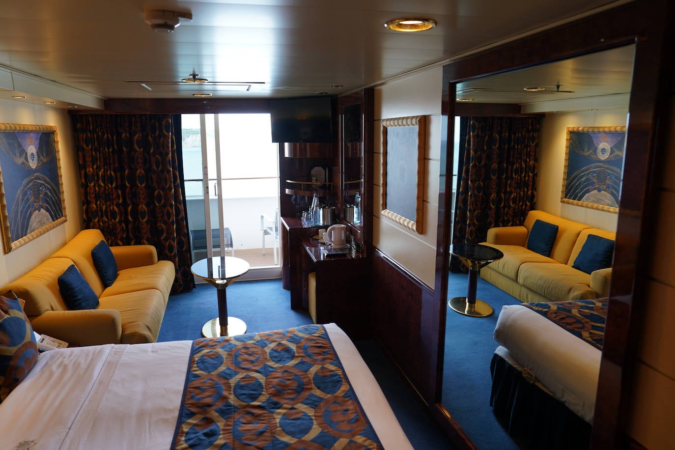 Así el MSC Fantasia, el colosal crucero que ha llegado a Getxo