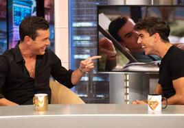 Mario Casas y su hermano Óscar, ayer en 'El Hormiguero'.