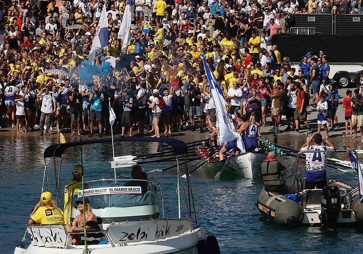 Los seguidores vizcaínos se han volcado con sus traineras.