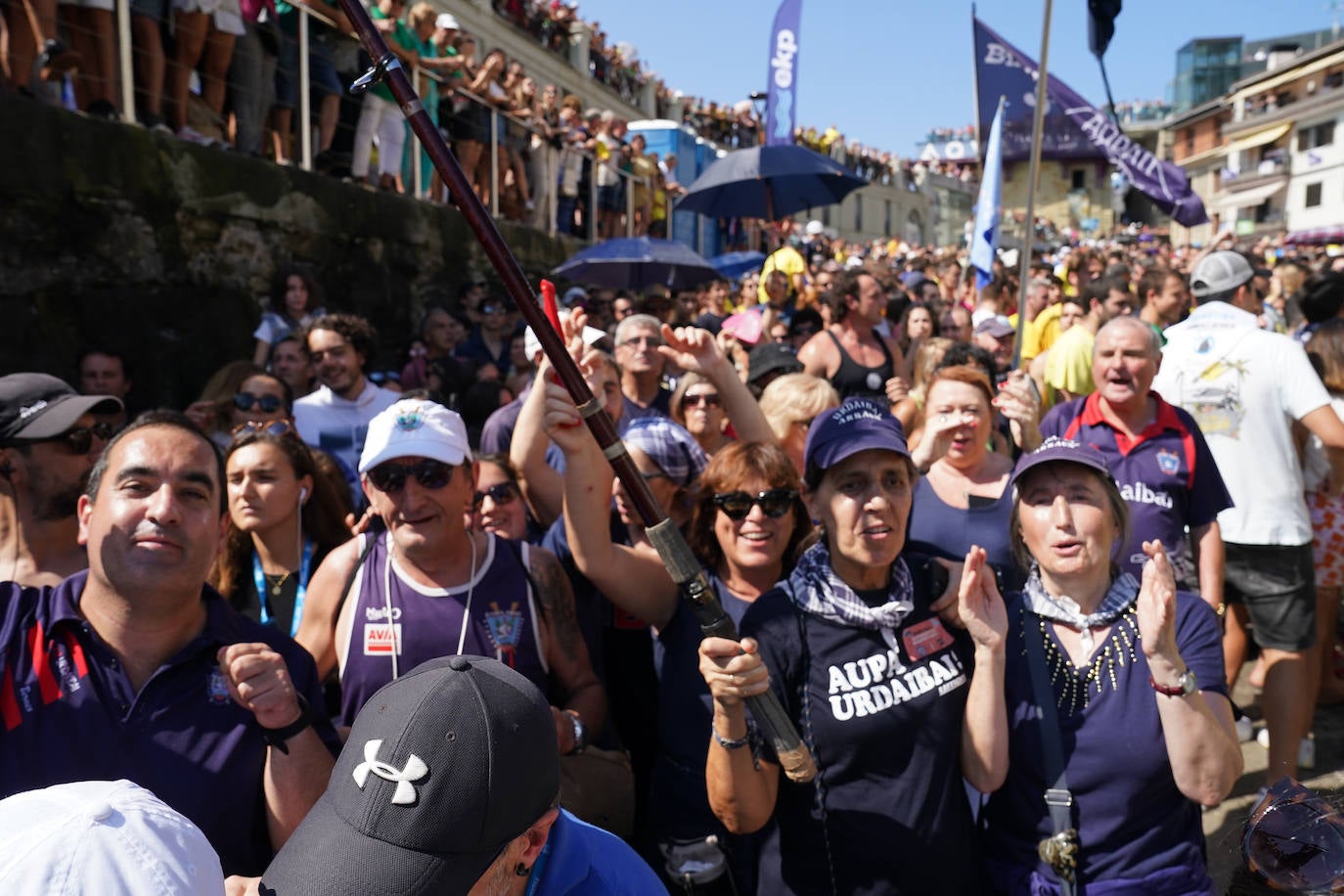 Las imágenes de la celebración de Urdaibai tras coronar La Concha