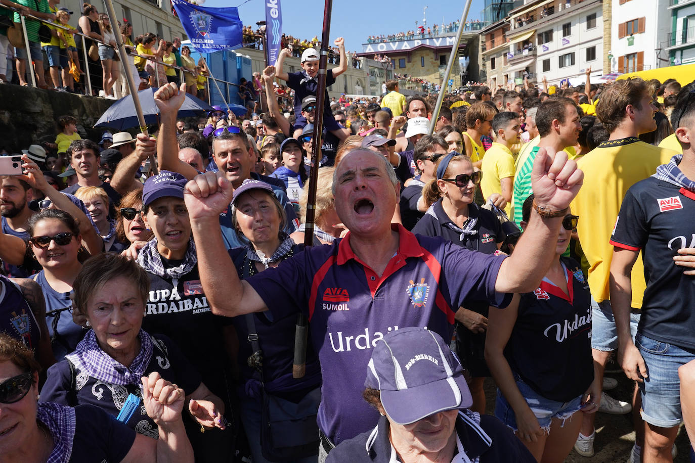 Las imágenes de la celebración de Urdaibai tras coronar La Concha