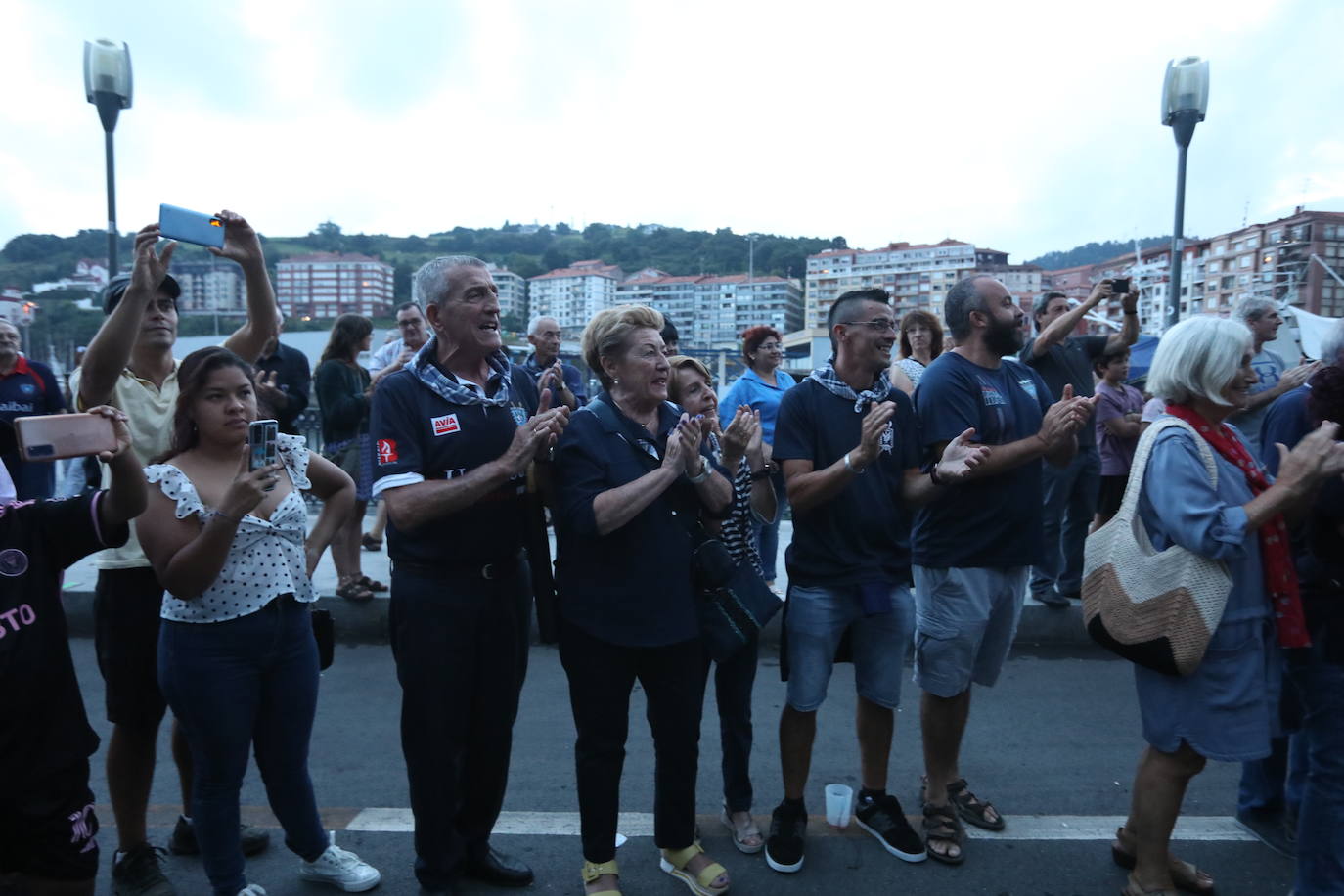 Bermeo rinde tributo a sus héroes