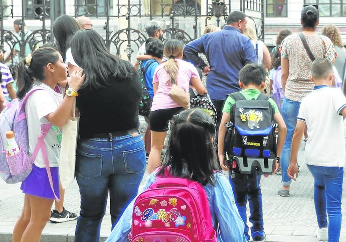 El curso arrancó el pasado jueves con jornadas de presentación en la mayoría de centros; hoy los colegios funcionan a pleno rendimiento con el inicio de las clases.